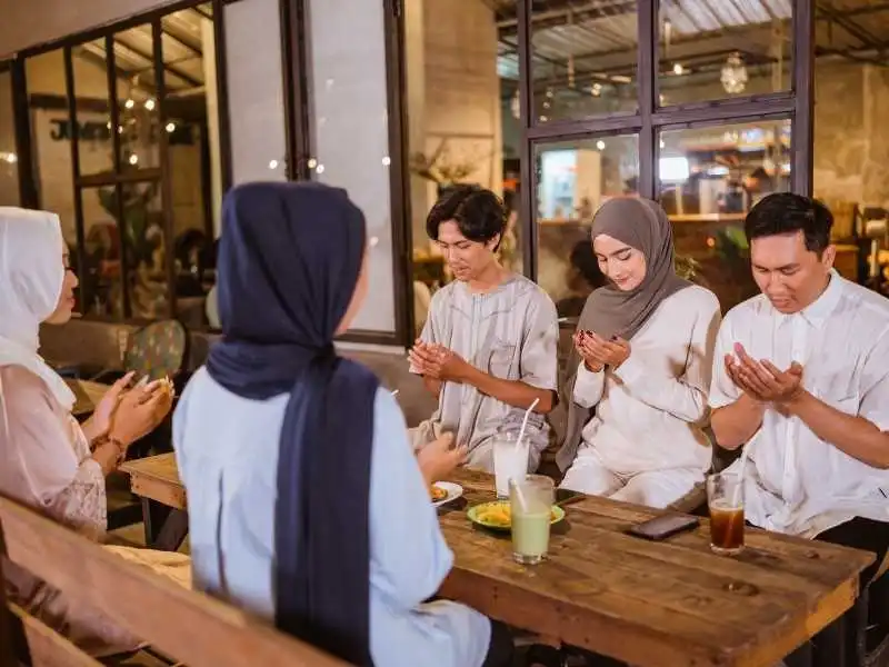 Tips Berbuka Puasa Sehat Agar Tidak Mudah Mengantuk